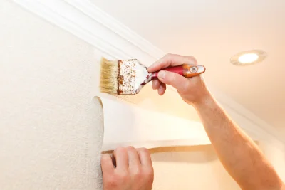 Pose de papier peint à Pluneret — revêtements muraux et toiles de verre
